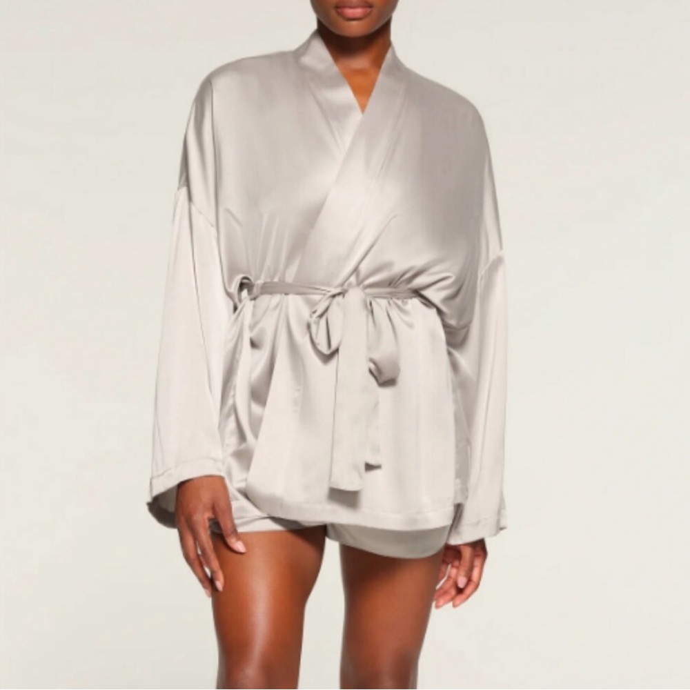 SKIMS Bridal Silk Wrap Robe Satin Wedding Shop Silver Gray 4X NWOT